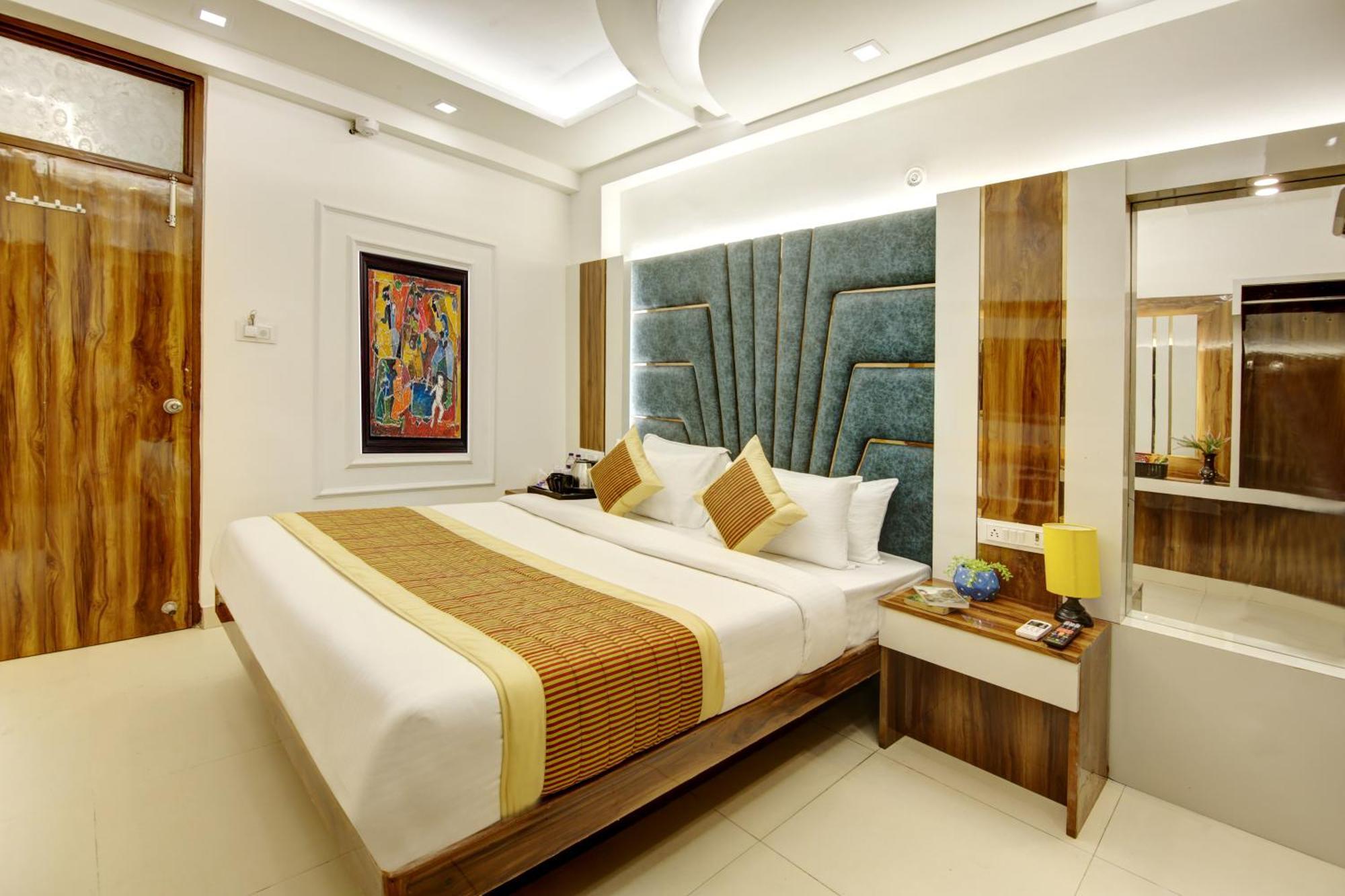 Hotel Star Villa - Front Of New Delhi Railway Station & 5 Minute From Connaught Place Екстер'єр фото