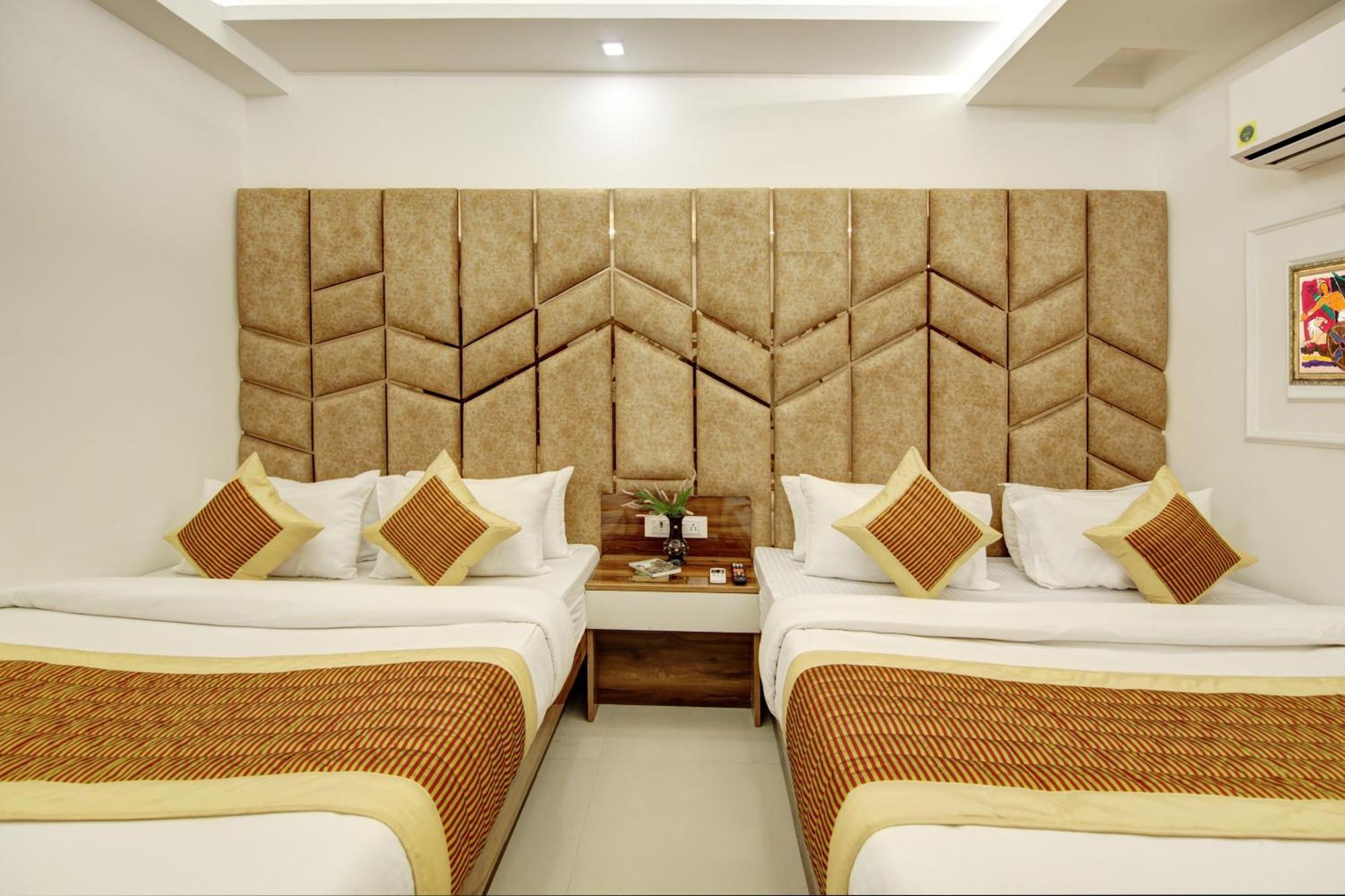 Hotel Star Villa - Front Of New Delhi Railway Station & 5 Minute From Connaught Place Екстер'єр фото