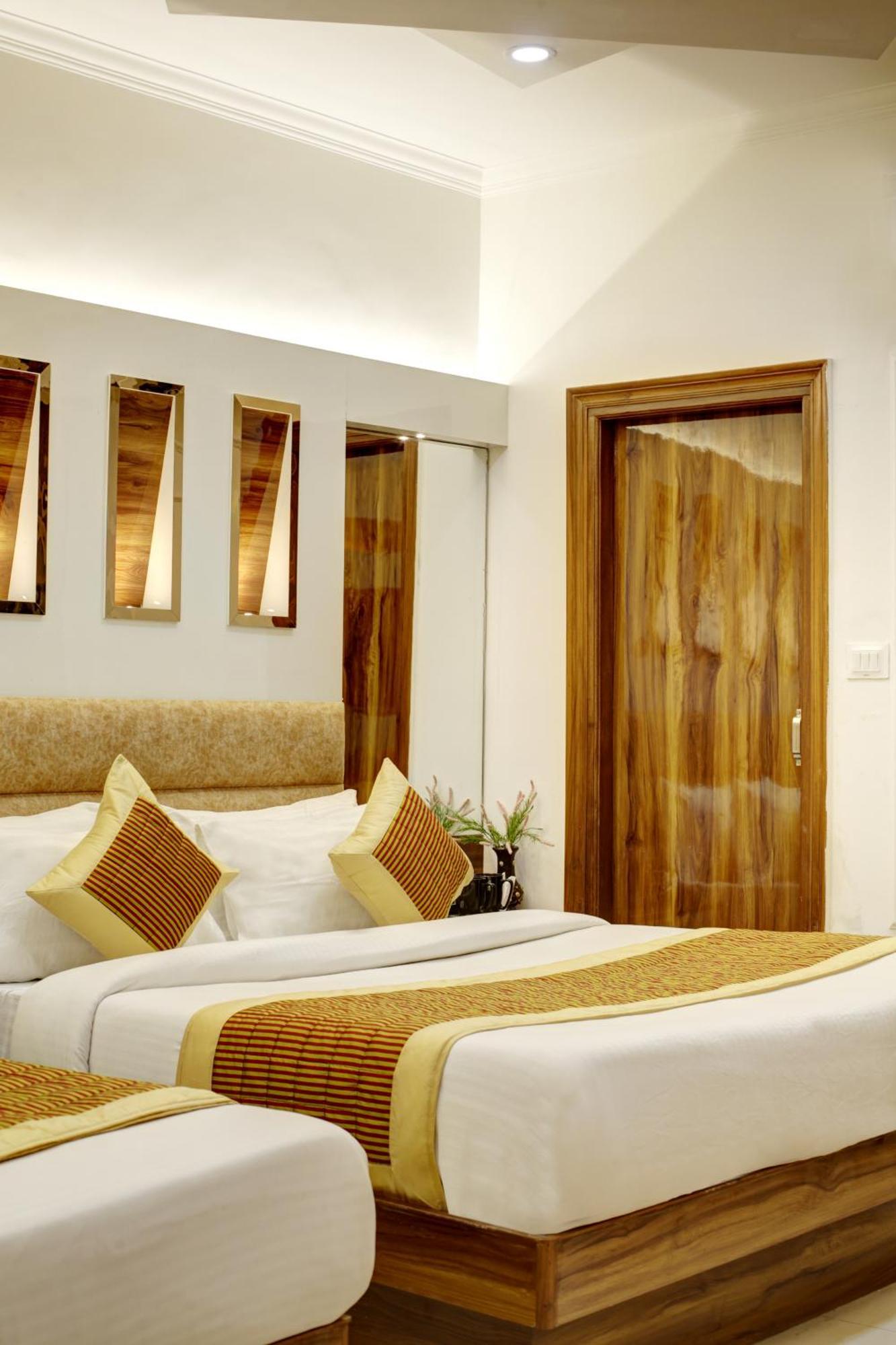 Hotel Star Villa - Front Of New Delhi Railway Station & 5 Minute From Connaught Place Екстер'єр фото